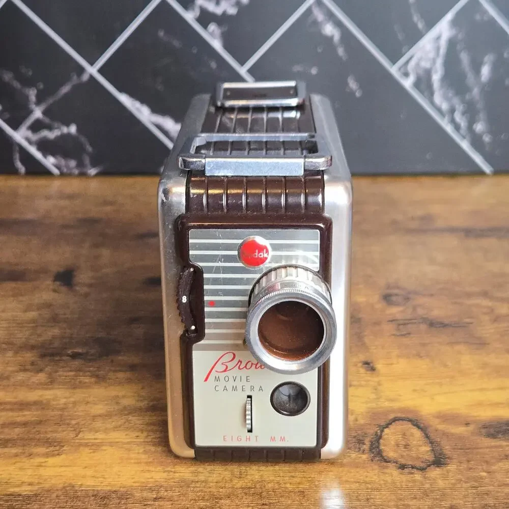 Vintage Kodak Brownie Eight MM 8mm Movie Camera Cine f/2.7 w/ Case Clean